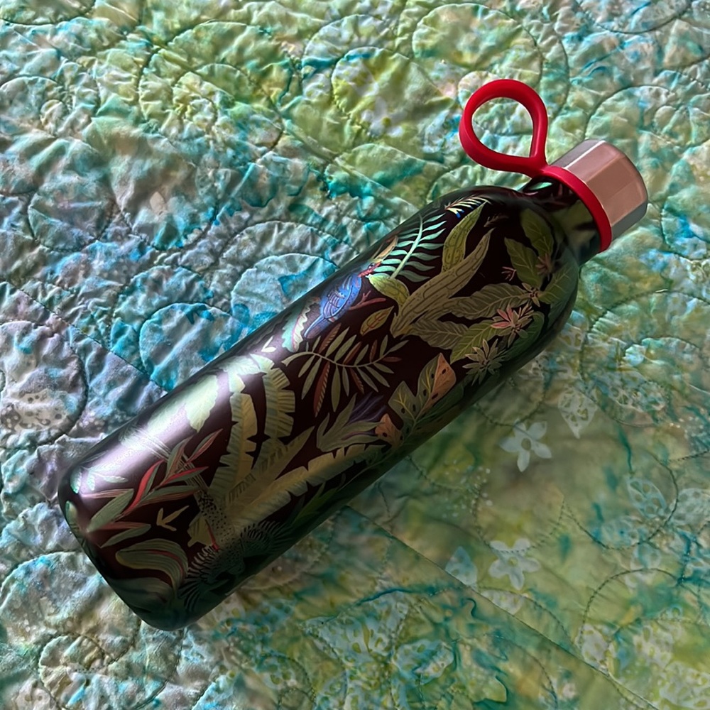 Hacienda Alsacia Starbucks Water Bottle. From Costa Rica, new